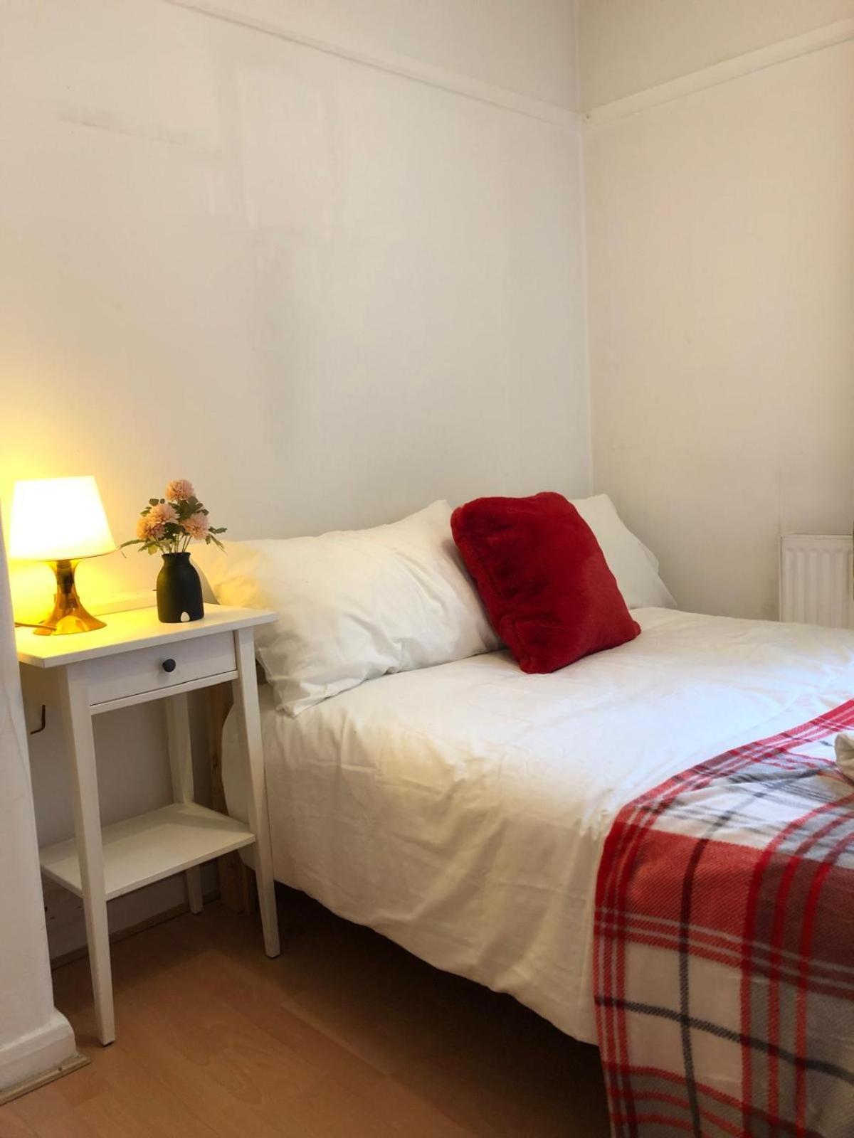 Comfy Private Bedrooms Near O2 Forum Kentish Town, Camden Alloggio in famiglia